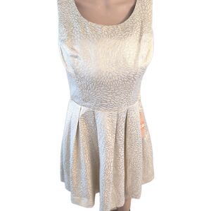 NWT GB Gianni Bini Metallic Accented Sleeveless Round Neck Mini Dress Size 9